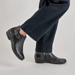 Dansko Carolyn Black Burnished Calf 17 Dansko Carolyn Black Burnished Calf -Modern Step Wear Store Carolyn Black PDP 3 2400x2400 81f9ffb5 e6e9 49e8 bfec 265f79209993