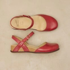 Dansko Christine Red Burnished Nappa -Modern Step Wear Store Christine Red PDP 3 2400x2400 a8311491 20d7 4ae5 9033 021748a29adc