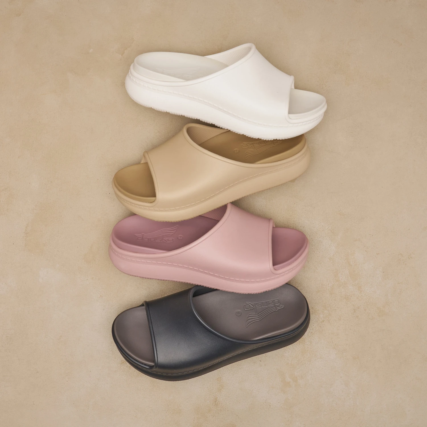 Dansko Devyn Black Molded 7 Dansko Devyn Black Molded - Image 5