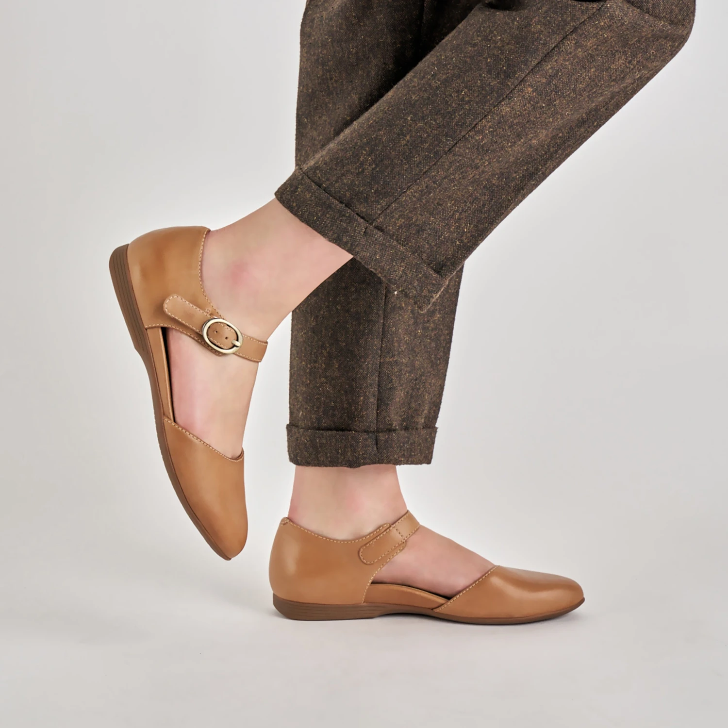 Dansko Liv Tan Burnished Nappa 4 Dansko Liv Tan Burnished Nappa - Image 2