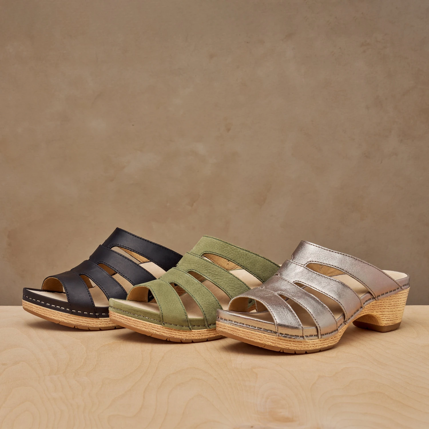 Dansko Lyndi Black Oiled Pull Up 7 Dansko Lyndi Black Oiled Pull Up - Image 5