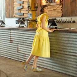 Dansko Professional Lemons Patent -Modern Step Wear Store Pro Lemon Patent PDP 1 2400x2400 8dcf0122 4562 4445 955c 7abc10700ef1