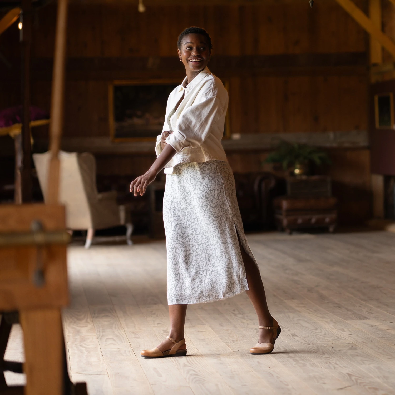 Dansko Rowan Wide Honey Distressed 7 Dansko Rowan Wide Honey Distressed - Image 5