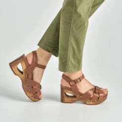 Dansko Alanna Tan Calf -Modern Step Wear Store S25 Ashland Alanna Tan 5835 2400x2400 a79ebbd5 7026 4f2b 8c8c b4477fa4264e