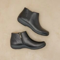 Modern Step Wear Store -Modern Step Wear Store Sherry Black PDP 1 2400x2400 5f1f3566 1561 46b1 8a85 488c3c8294f3
