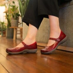 Dansko Stacy Red Waxy Burnished -Modern Step Wear Store Stacey Red PDP 2 2400x2400 d1682617 8ea5 454d 8f46 20ea47700ed5