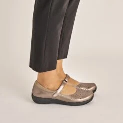 Dansko Stacy Pewter Metallic -Modern Step Wear Store Stacy Pewter 0124 2400x2400 4b6cae59 000b 4e18 8c41 3db9fa312c49