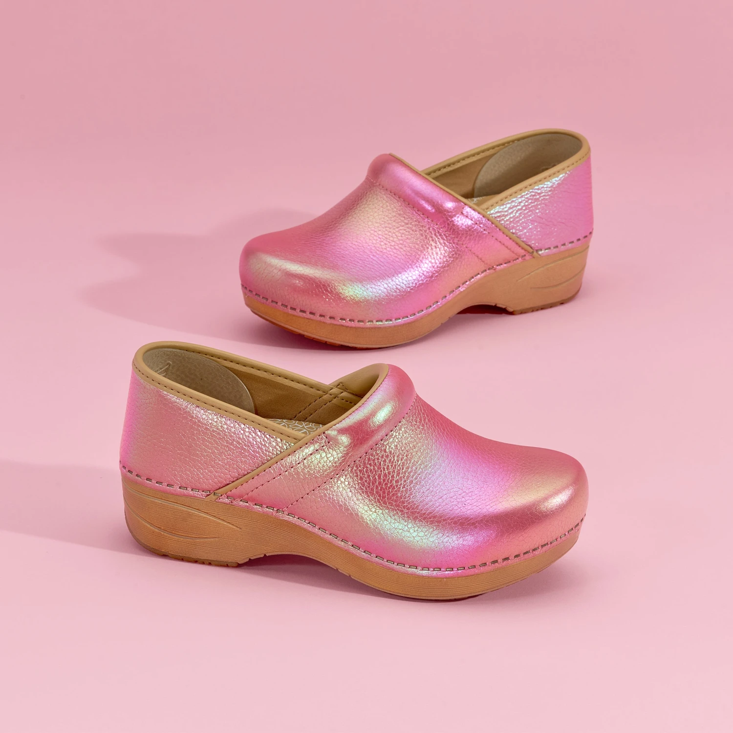 Dansko XP 2.0 Pink Iridescent Leather 11 Dansko XP 2.0 Pink Iridescent Leather - Image 9